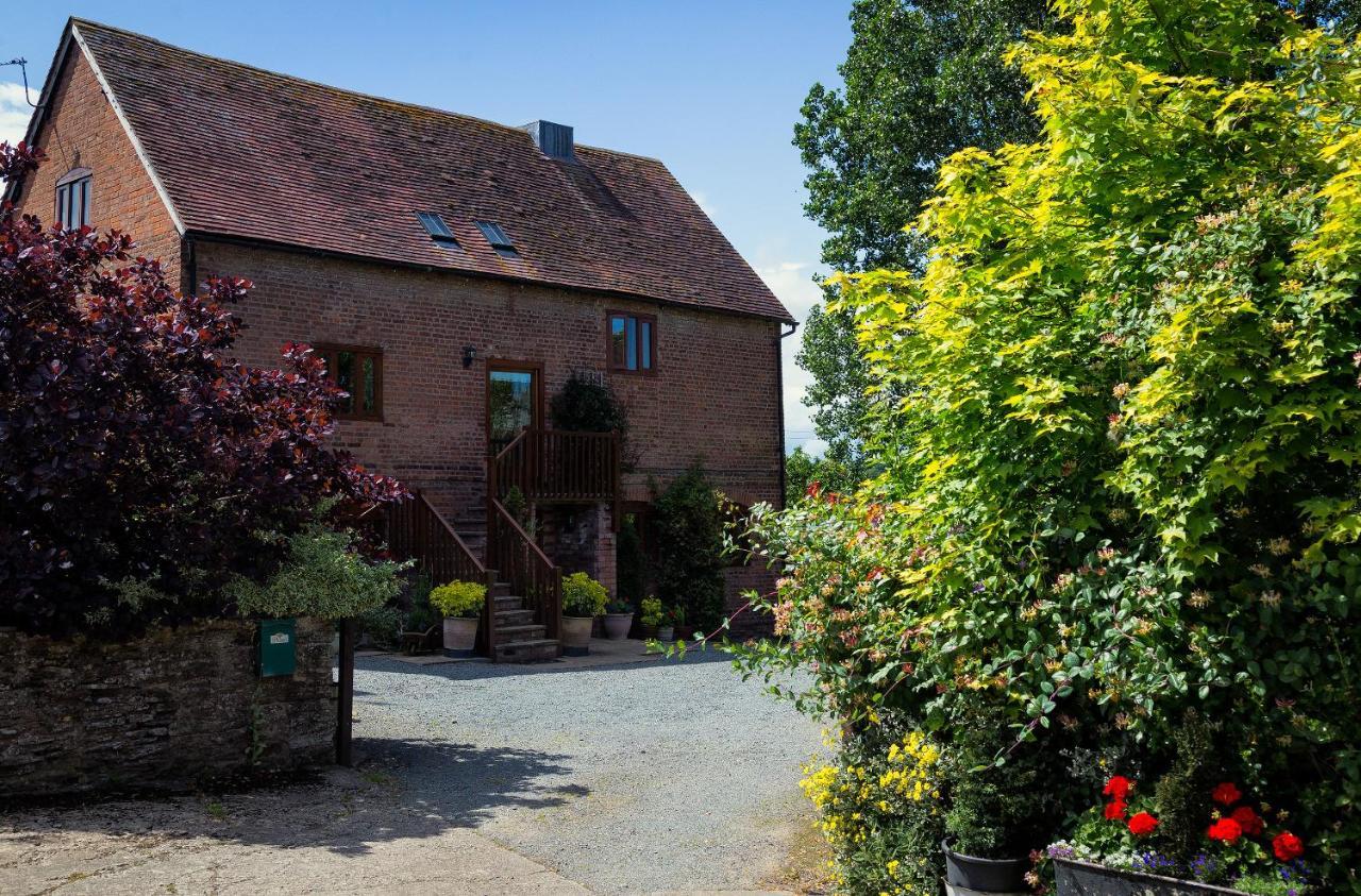 The Oast House - Farm Stay Apartment Set Within 135 Acres Bromyard Exterior photo